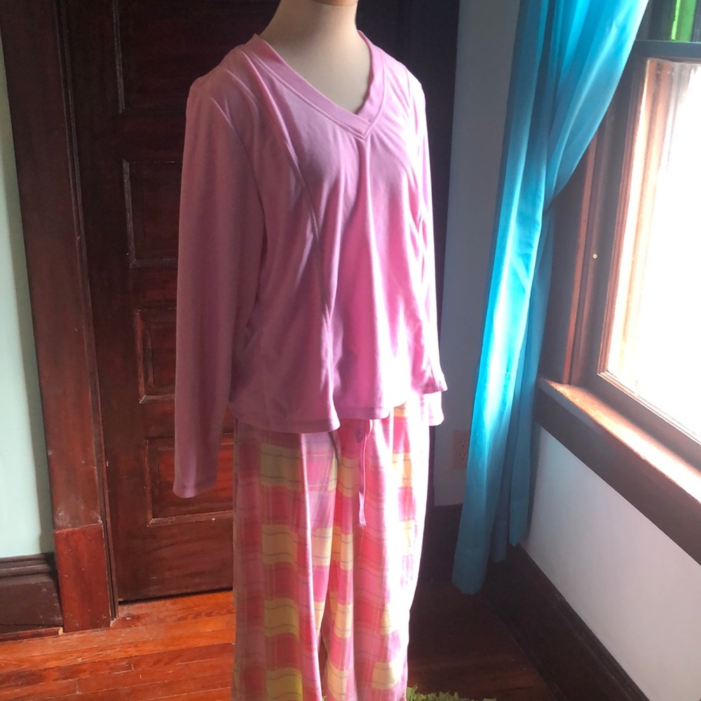 Intimate Essentials XL pink, yellow, purple plaid pajamas set fleece polyester